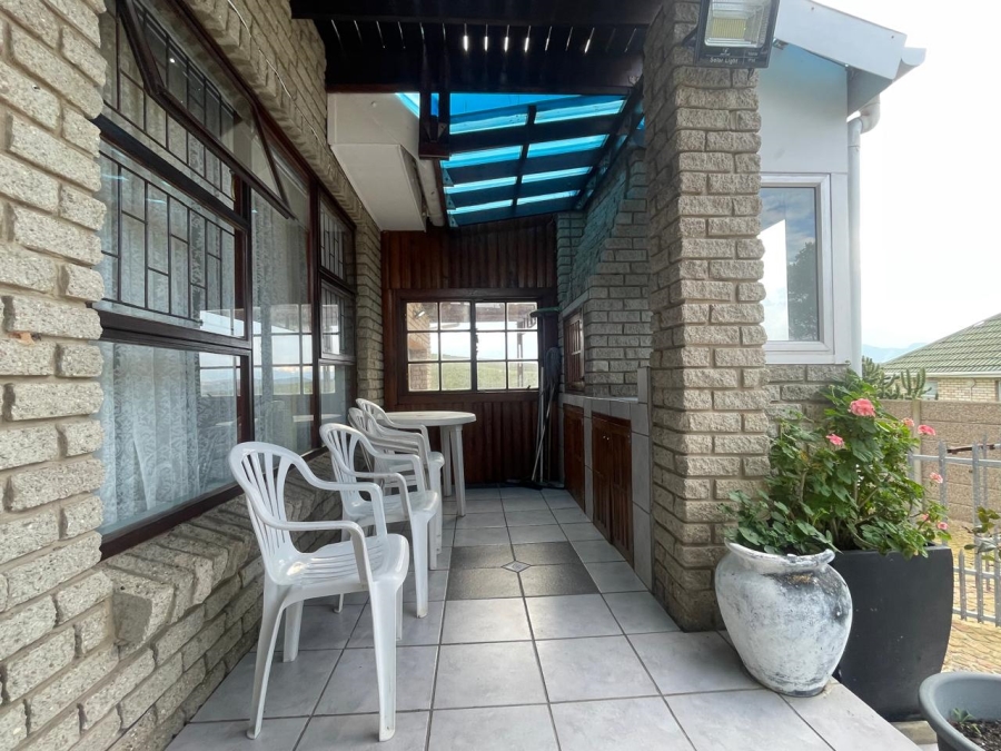 4 Bedroom Property for Sale in Hartenbos Heuwels Western Cape